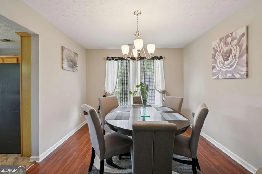 224 Solomon DR Ellenwood, GA 30294