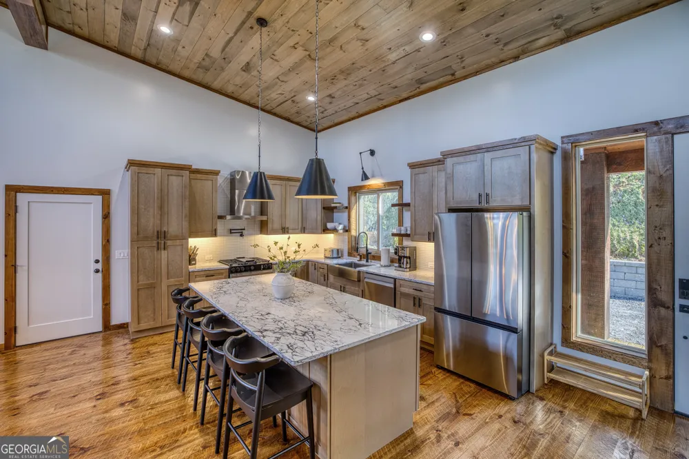 1160 Mangums TRL Blue Ridge, GA 30513