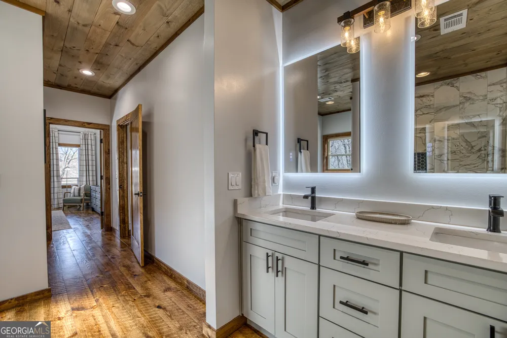 1160 Mangums TRL Blue Ridge, GA 30513
