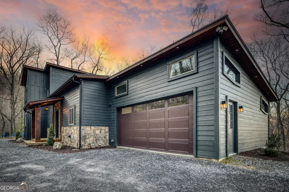1160 Mangums TRL Blue Ridge, GA 30513