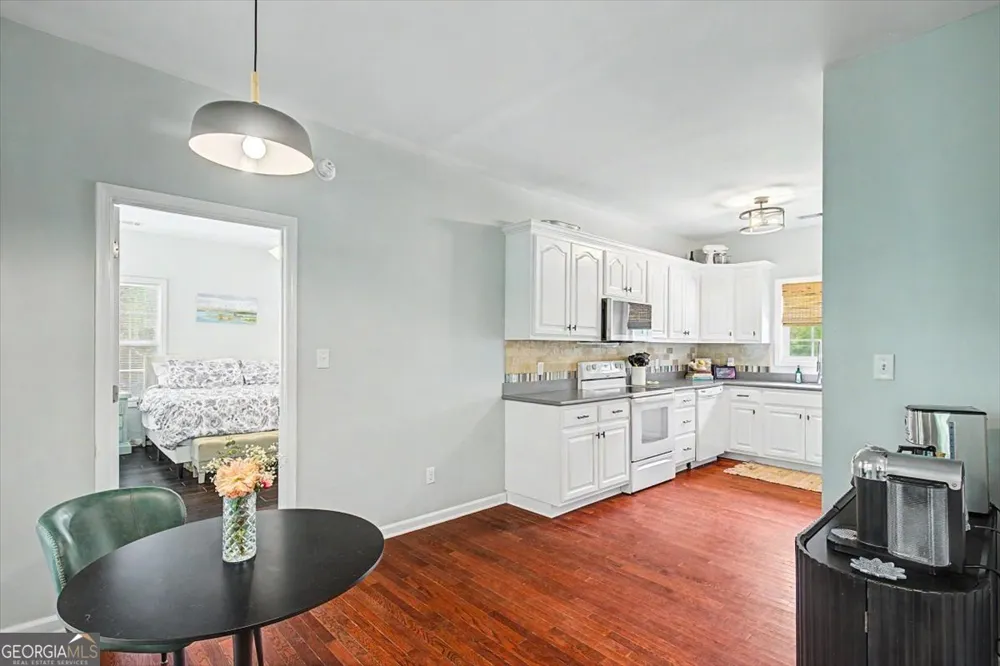 2 Brewster ST Savannah, GA 31419