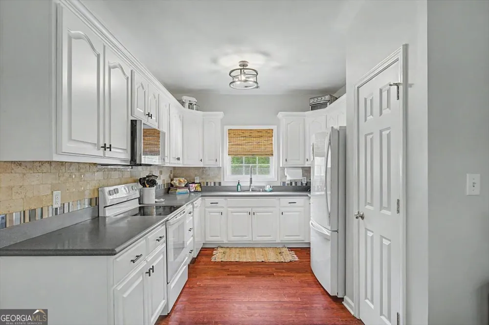 2 Brewster ST Savannah, GA 31419