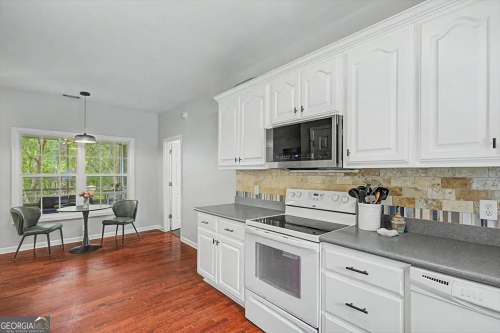 2 Brewster ST Savannah, GA 31419