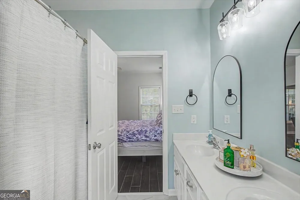 2 Brewster ST Savannah, GA 31419