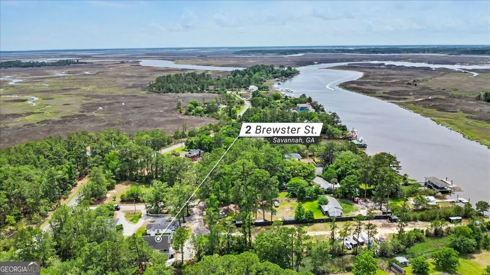 2 Brewster ST Savannah, GA 31419