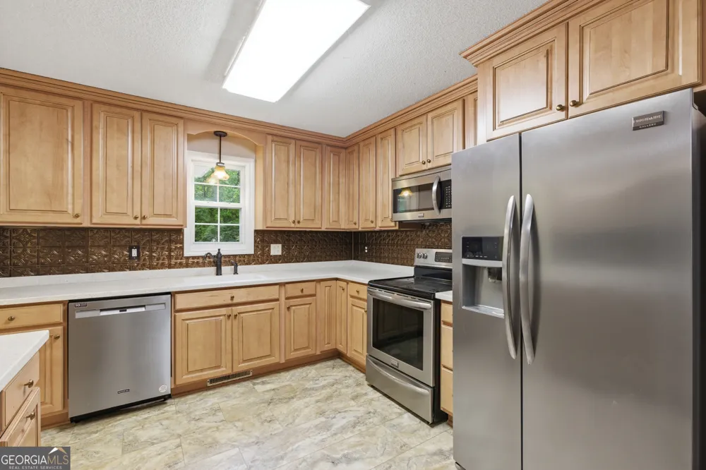 221 Eden Woods Clarkesville, GA 30523