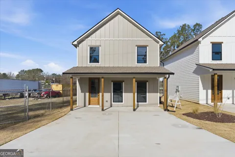 105 Carroll Circle