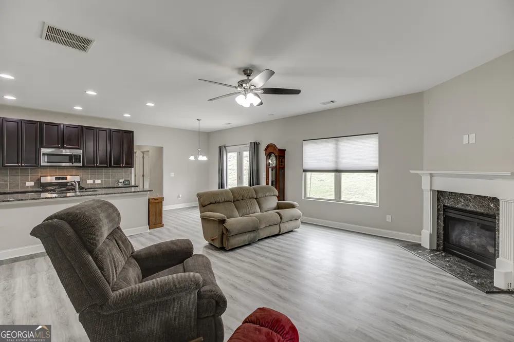 1202 Lincoln LN Braselton, GA 30517