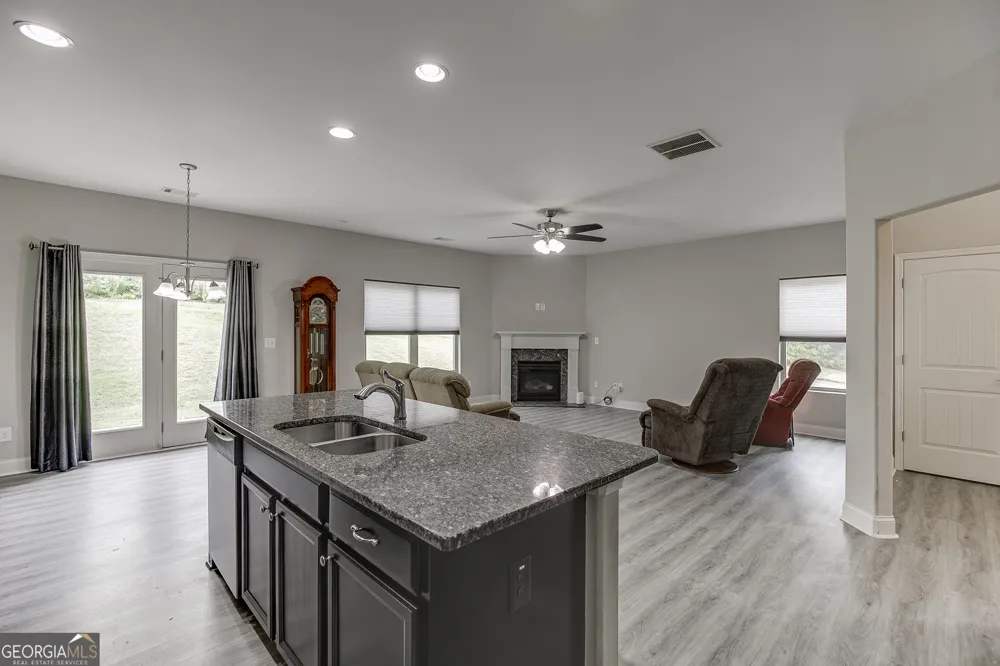1202 Lincoln LN Braselton, GA 30517