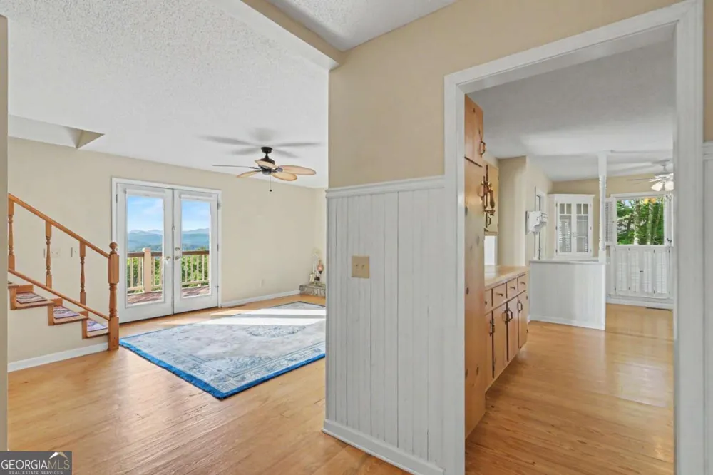 734 Long Laurel Ridge DR Lakemont, GA 30552