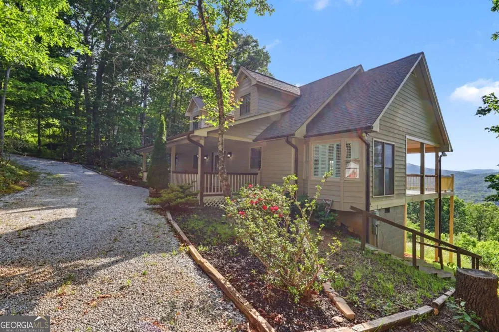 734 Long Laurel Ridge DR Lakemont, GA 30552