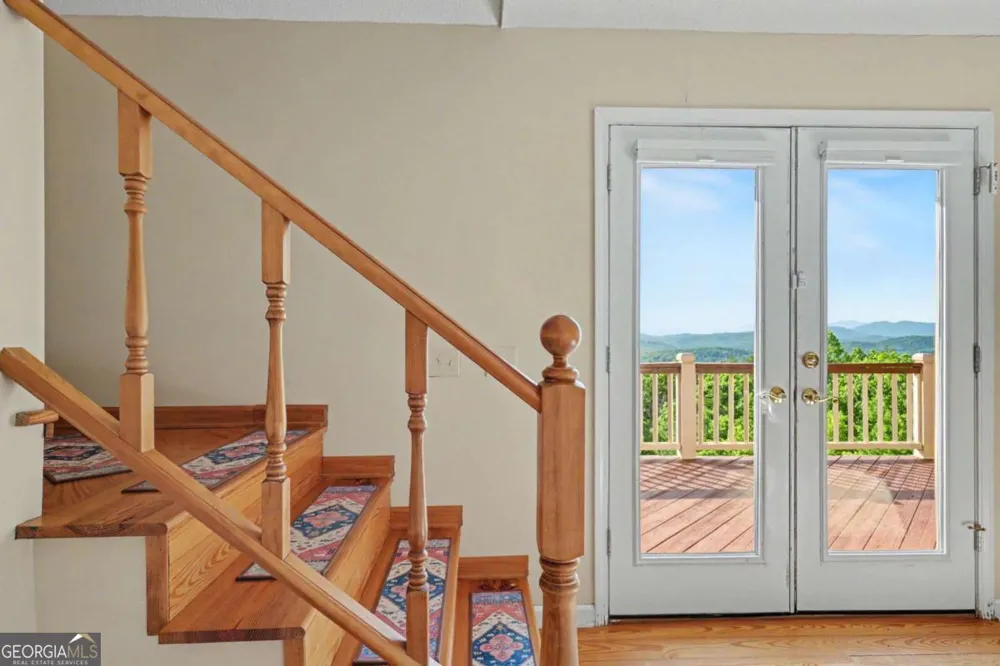 734 Long Laurel Ridge DR Lakemont, GA 30552
