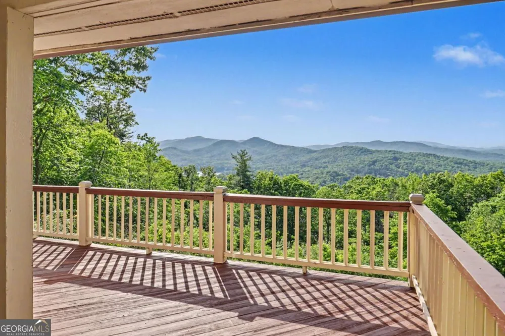 734 Long Laurel Ridge DR Lakemont, GA 30552