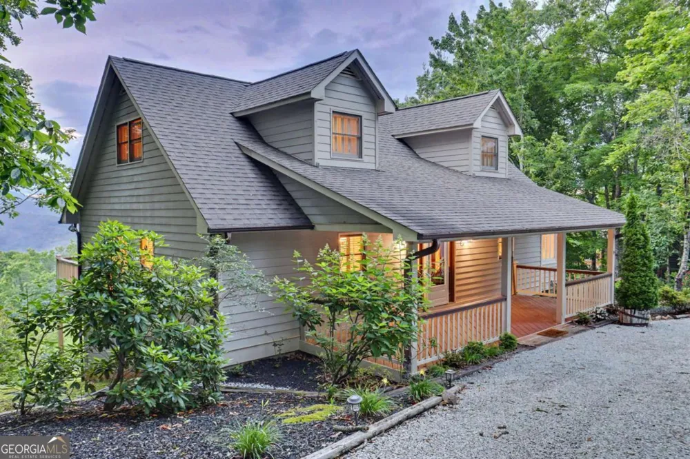 734 Long Laurel Ridge DR Lakemont, GA 30552