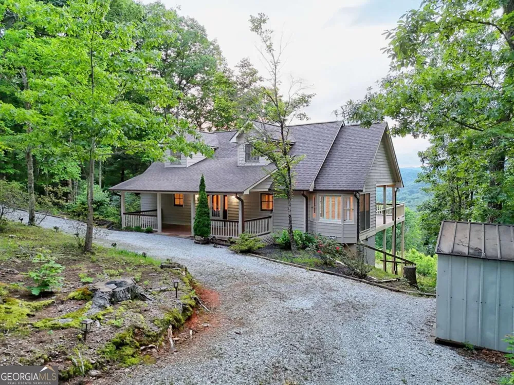 734 Long Laurel Ridge DR Lakemont, GA 30552