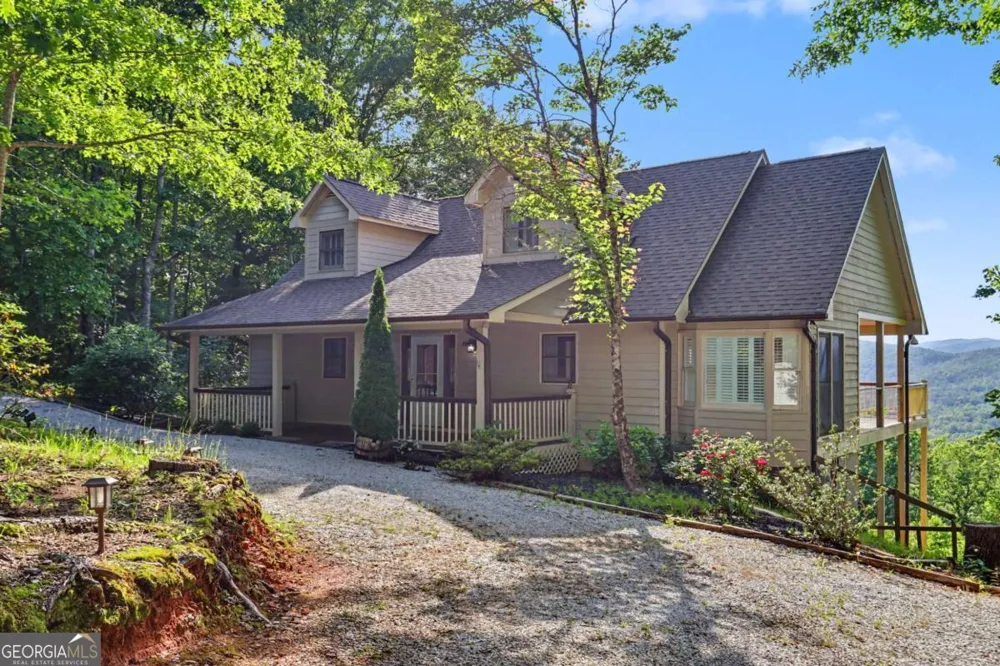 734 Long Laurel Ridge DR Lakemont, GA 30552