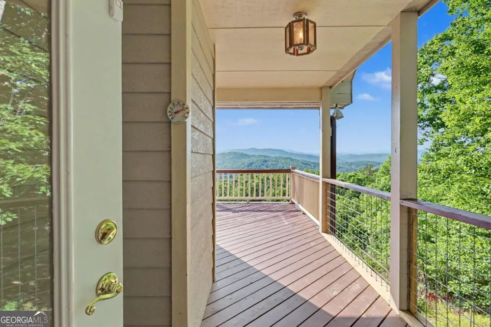 734 Long Laurel Ridge DR Lakemont, GA 30552