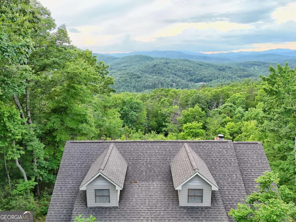 734 Long Laurel Ridge DR Lakemont, GA 30552