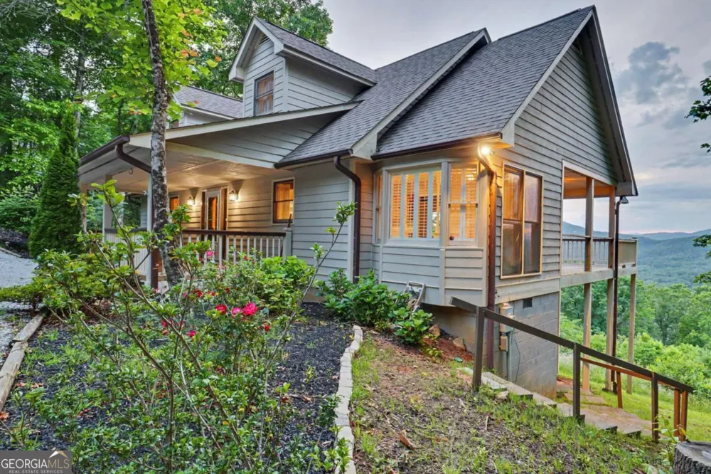 734 Long Laurel Ridge DR Lakemont, GA 30552
