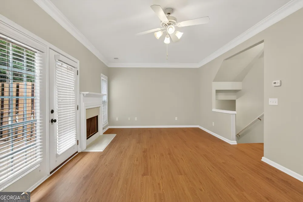 1186 Lake Point WAY Suwanee, GA 30024