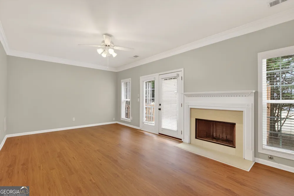 1186 Lake Point WAY Suwanee, GA 30024