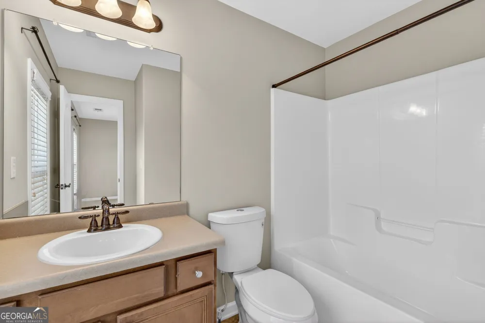 1186 Lake Point WAY Suwanee, GA 30024