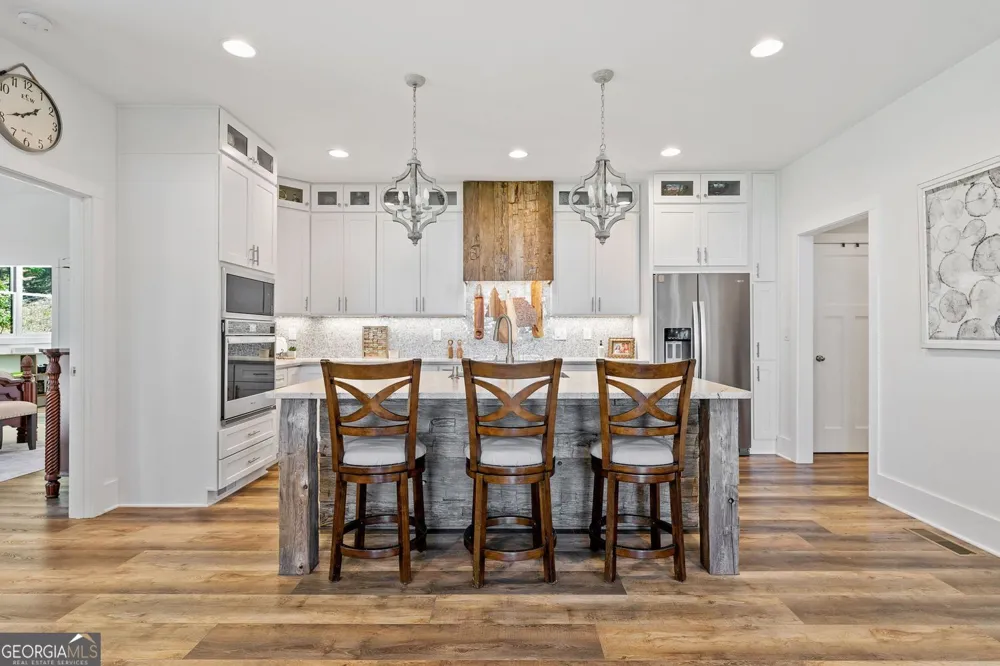 77 North Shore DR Cleveland, GA 30528