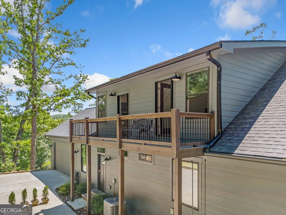 77 North Shore DR Cleveland, GA 30528