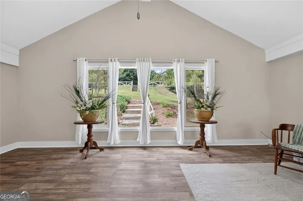 106 Pickett CT Warner Robins, GA 31093