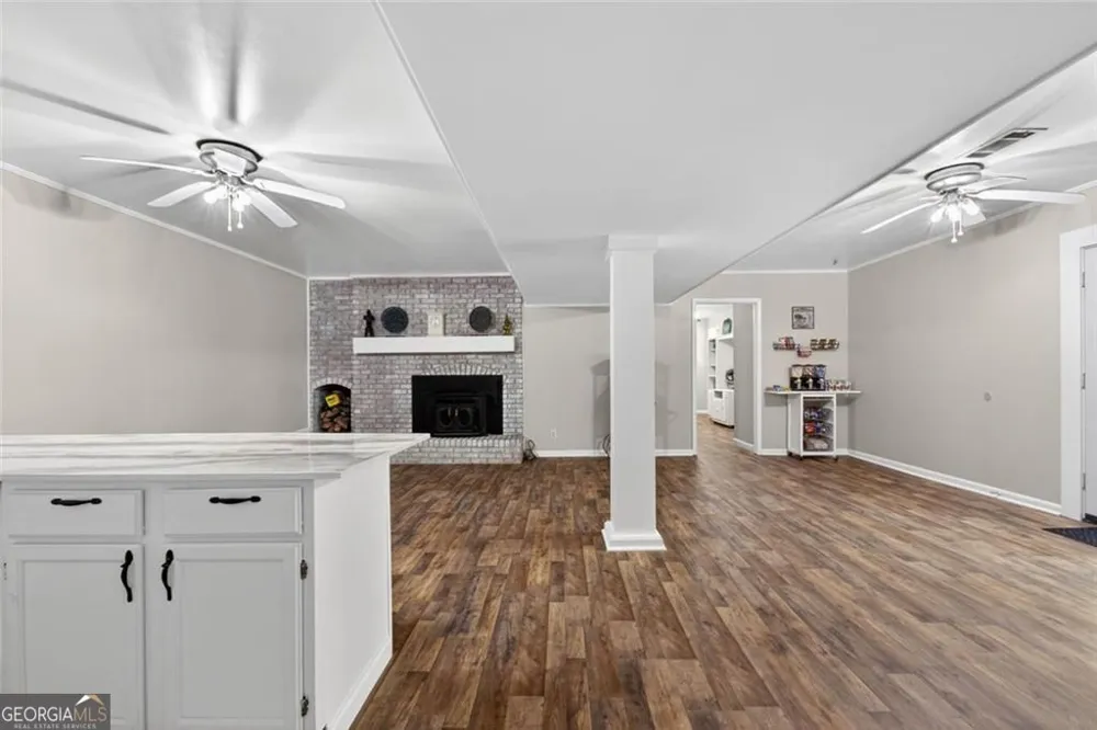 106 Pickett CT Warner Robins, GA 31093