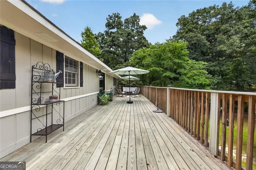 106 Pickett CT Warner Robins, GA 31093