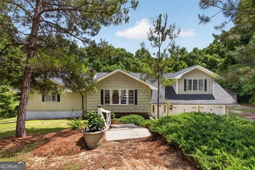 106 Pickett CT Warner Robins, GA 31093