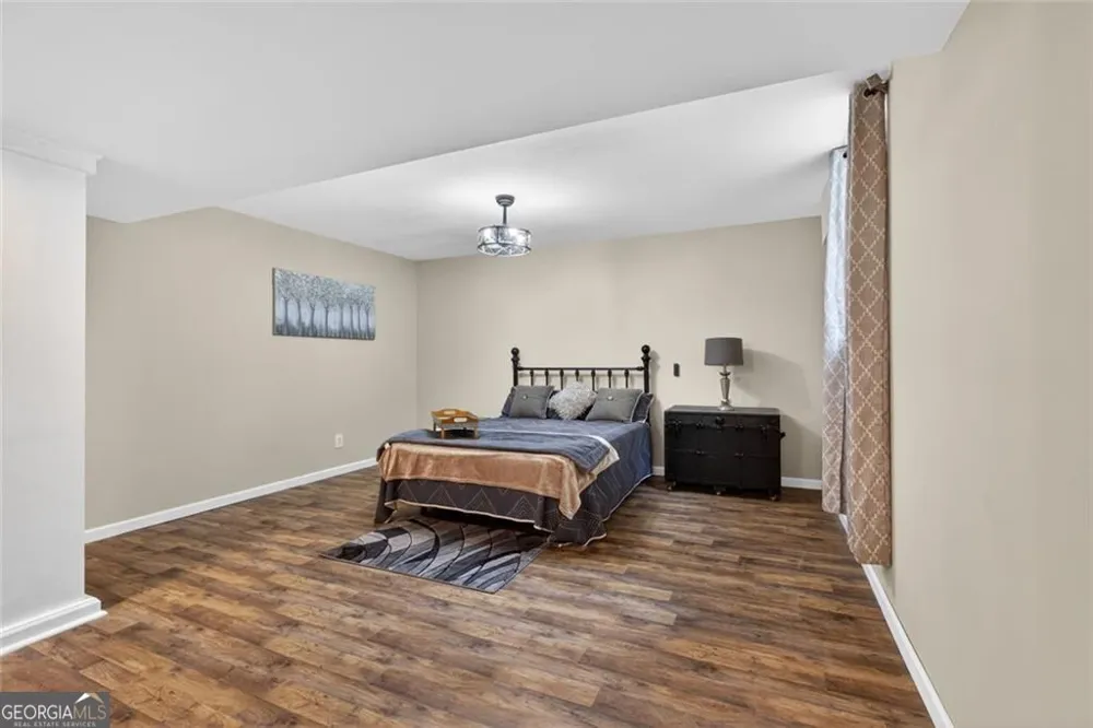 106 Pickett CT Warner Robins, GA 31093