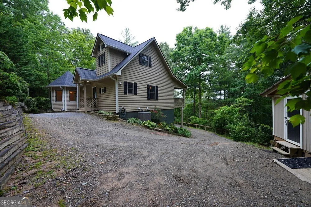 165 Amelia LN Blue Ridge, GA 30513