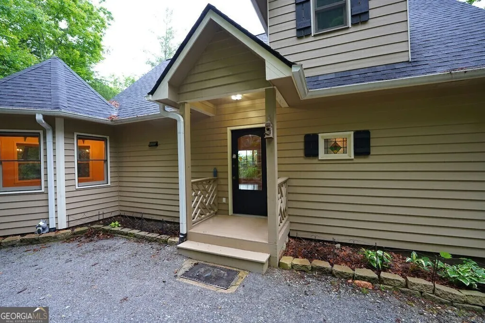165 Amelia LN Blue Ridge, GA 30513