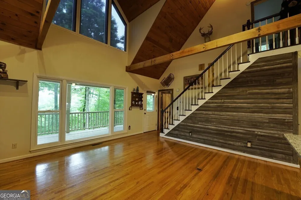 165 Amelia LN Blue Ridge, GA 30513