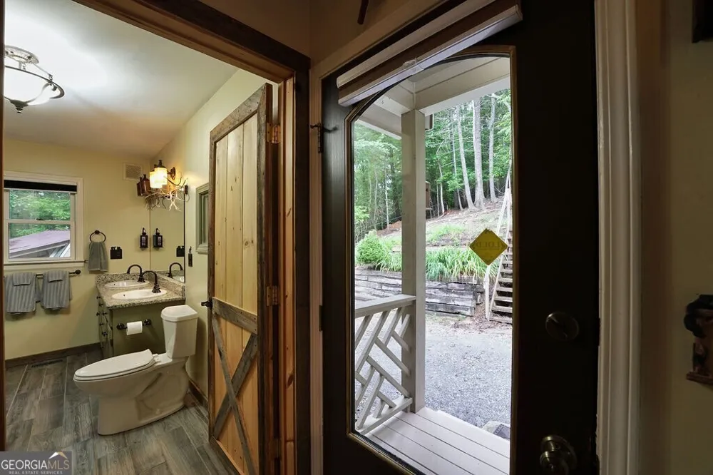 165 Amelia LN Blue Ridge, GA 30513