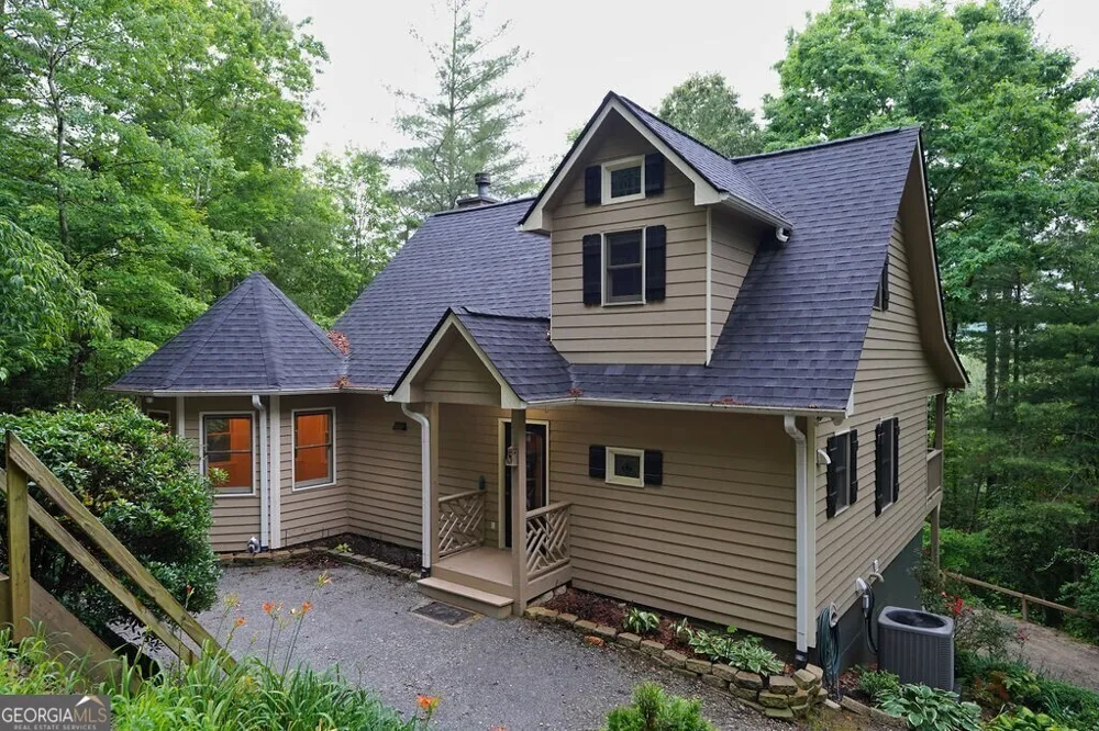 165 Amelia LN Blue Ridge, GA 30513