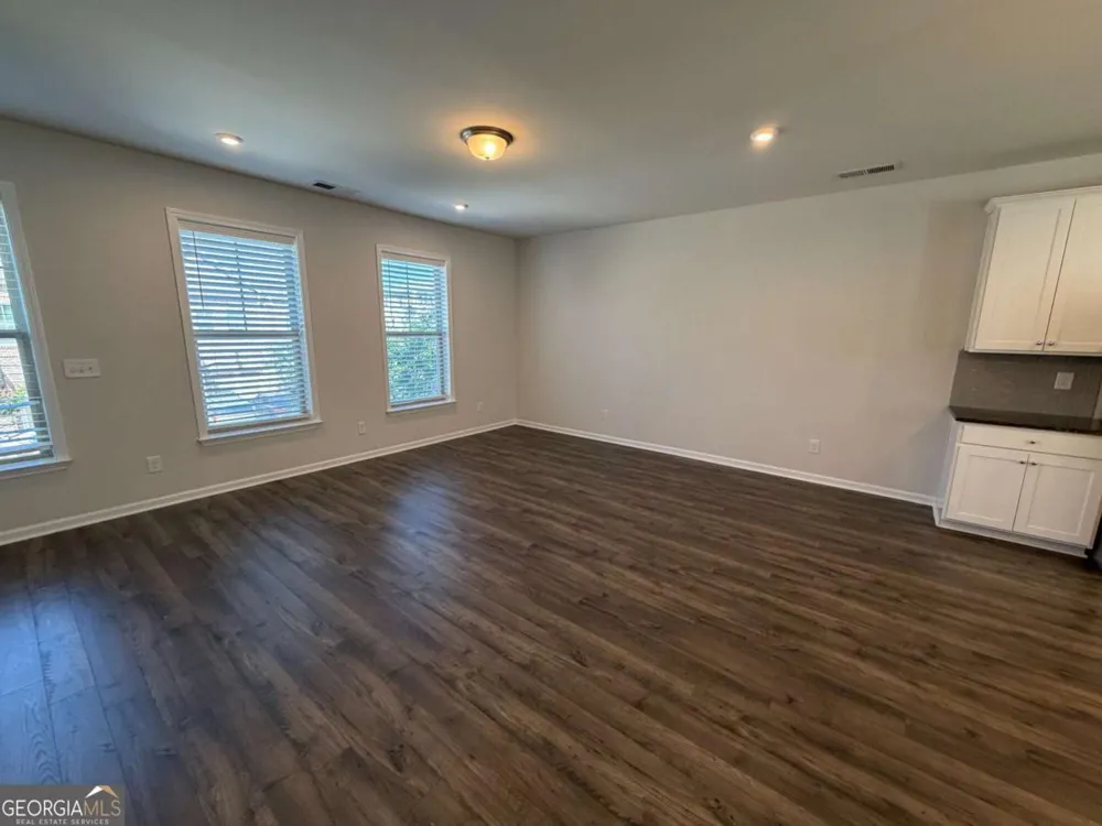 311 Mahone DR Lilburn, GA 30047