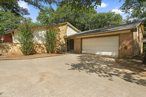 4609 Rockland Drive