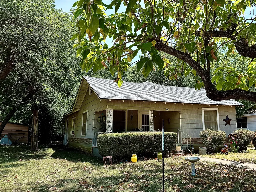 305 Williams Avenue Cleburne, TX 76033