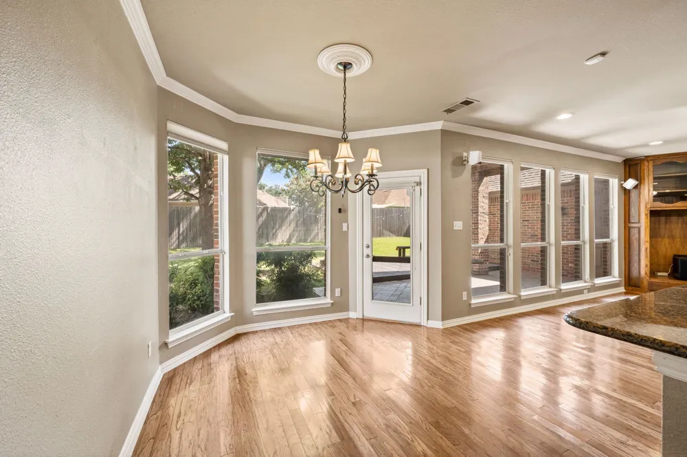 3316 Lexington Avenue Grapevine, TX 76051
