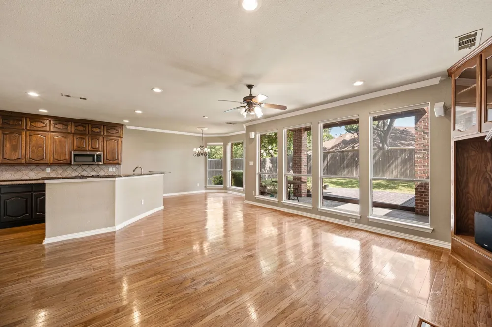 3316 Lexington Avenue Grapevine, TX 76051