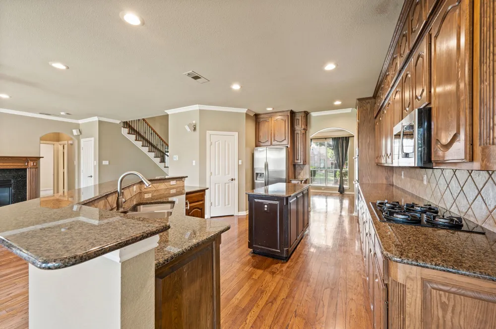 3316 Lexington Avenue Grapevine, TX 76051