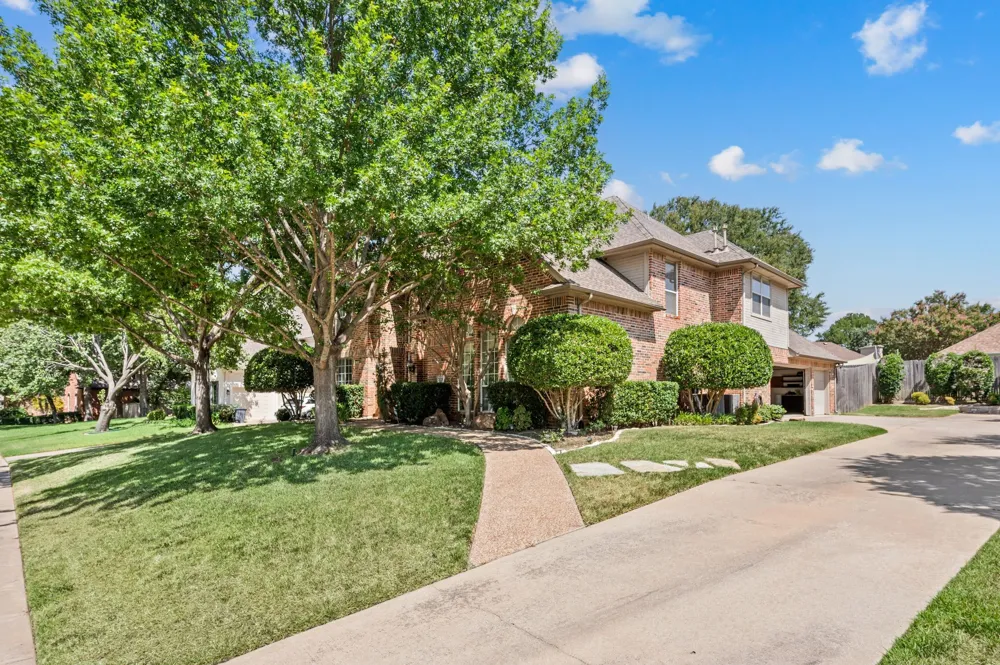 3316 Lexington Avenue Grapevine, TX 76051