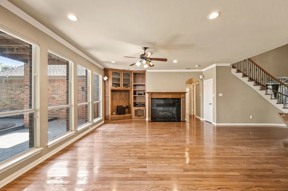 3316 Lexington Avenue Grapevine, TX 76051