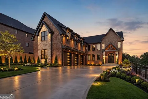 403 Thunder RD