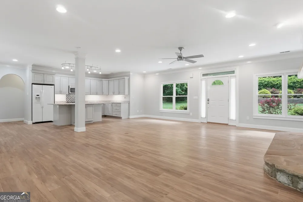 5369 Secretariat LN Sugar Hill, GA 30518