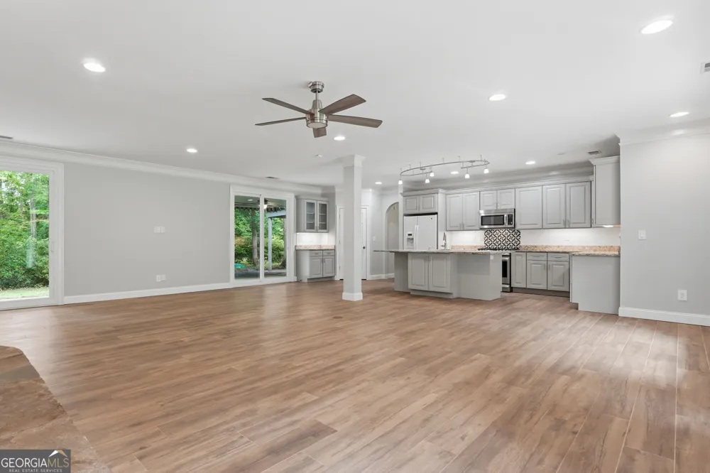 5369 Secretariat LN Sugar Hill, GA 30518