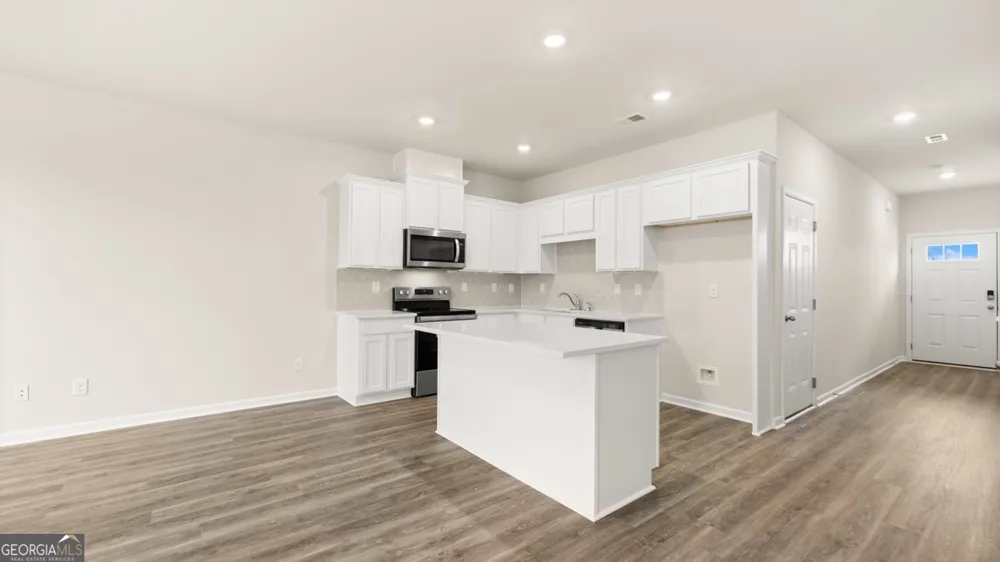 202 Kenmore CIR Perry, GA 31069